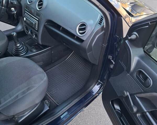 Синій Форд Фьюжен, об'ємом двигуна 1.24 л та пробігом 123 тис. км за 5300 $, фото 16 на Automoto.ua