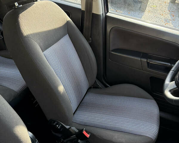 Синій Форд Фьюжен, об'ємом двигуна 1.4 л та пробігом 188 тис. км за 4900 $, фото 118 на Automoto.ua