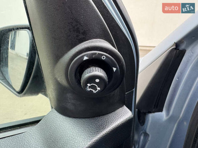 Синій Форд Фьюжен, об'ємом двигуна 1.6 л та пробігом 208 тис. км за 4200 $, фото 16 на Automoto.ua