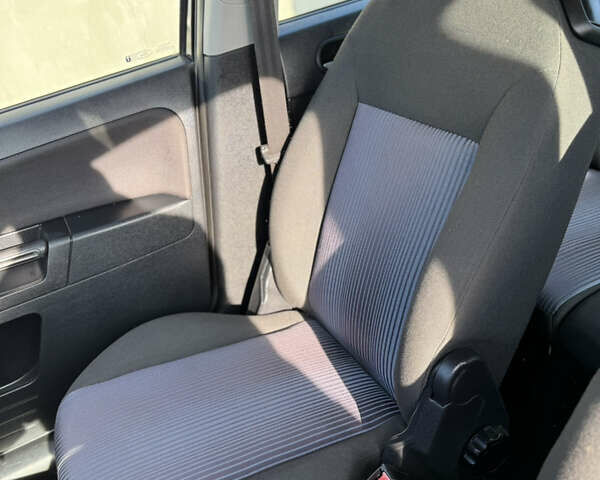 Синій Форд Фьюжен, об'ємом двигуна 1.4 л та пробігом 188 тис. км за 4900 $, фото 129 на Automoto.ua