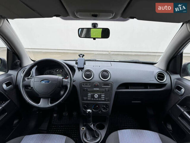 Синій Форд Фьюжен, об'ємом двигуна 1.6 л та пробігом 208 тис. км за 4200 $, фото 18 на Automoto.ua