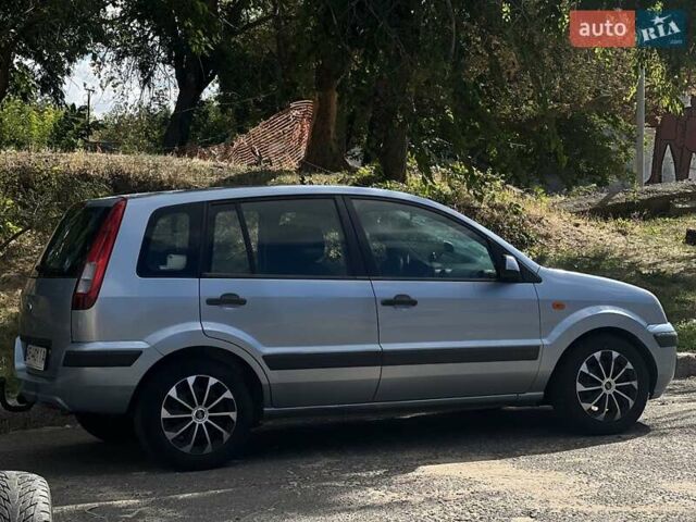 Синій Форд Фьюжен, об'ємом двигуна 1.4 л та пробігом 232 тис. км за 5400 $, фото 1 на Automoto.ua