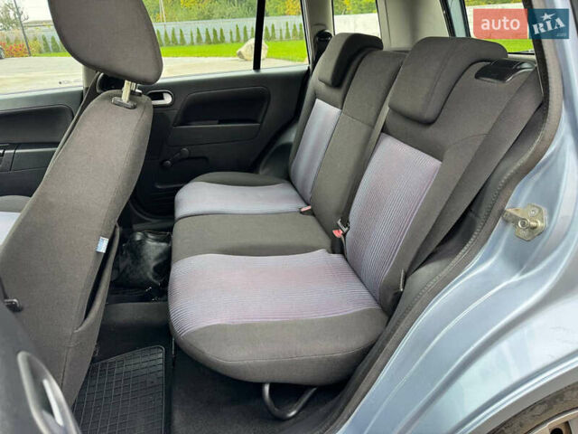 Синій Форд Фьюжен, об'ємом двигуна 1.6 л та пробігом 208 тис. км за 4200 $, фото 21 на Automoto.ua