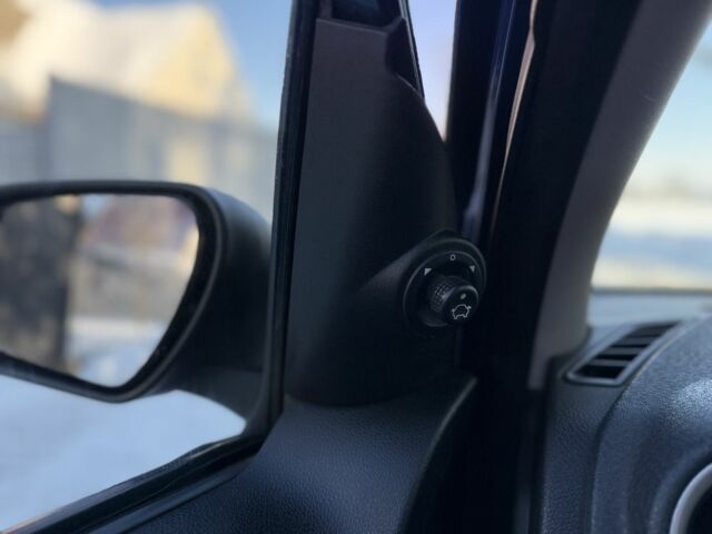 Синий Форд Фьюжн, объемом двигателя 1.4 л и пробегом 218 тыс. км за 4400 $, фото 12 на Automoto.ua