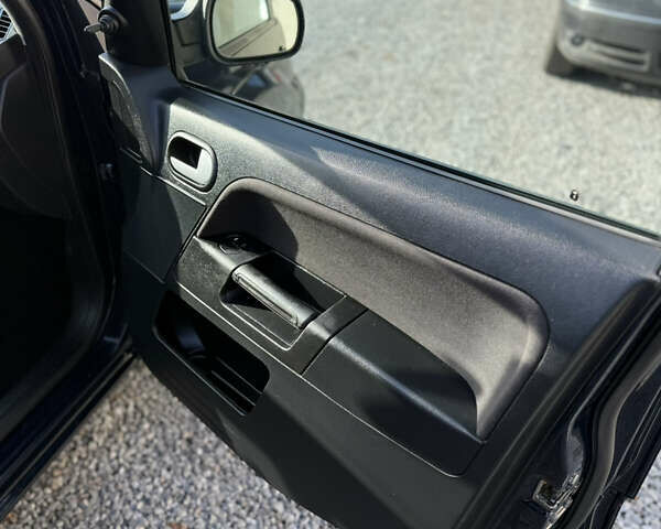 Синій Форд Фьюжен, об'ємом двигуна 1.4 л та пробігом 188 тис. км за 4900 $, фото 124 на Automoto.ua