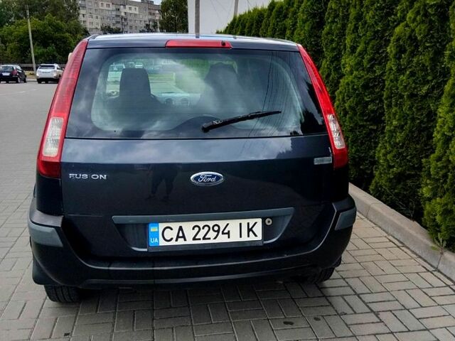 Синій Форд Фьюжен, об'ємом двигуна 1.2 л та пробігом 283 тис. км за 3500 $, фото 3 на Automoto.ua