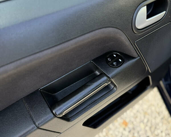 Синій Форд Фьюжен, об'ємом двигуна 1.4 л та пробігом 188 тис. км за 4900 $, фото 128 на Automoto.ua