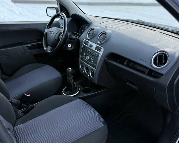 Синий Форд Фьюжн, объемом двигателя 1.4 л и пробегом 140 тыс. км за 5200 $, фото 8 на Automoto.ua