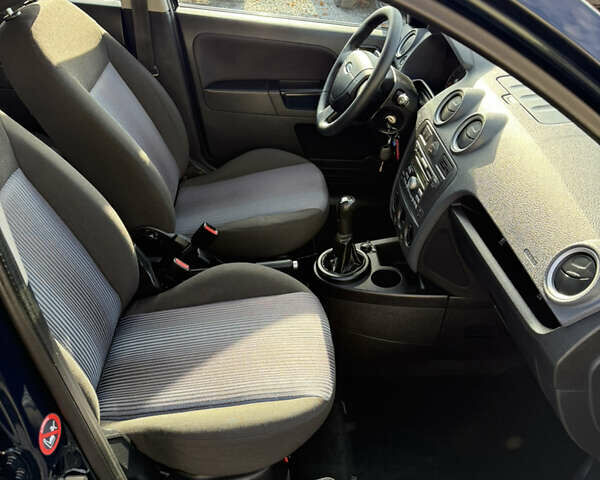 Синій Форд Фьюжен, об'ємом двигуна 1.4 л та пробігом 188 тис. км за 4900 $, фото 116 на Automoto.ua