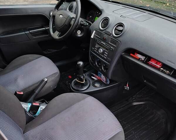 Синий Форд Фьюжн, объемом двигателя 1.39 л и пробегом 318 тыс. км за 3800 $, фото 18 на Automoto.ua