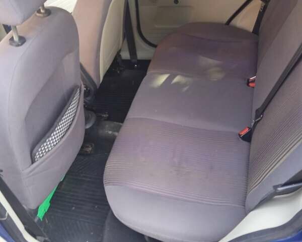 Синий Форд Фьюжн, объемом двигателя 1.4 л и пробегом 315 тыс. км за 3500 $, фото 9 на Automoto.ua