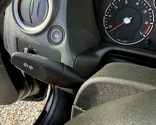 Синій Форд Фьюжен, об'ємом двигуна 1.4 л та пробігом 188 тис. км за 4900 $, фото 92 на Automoto.ua