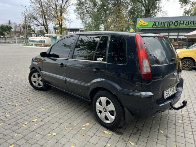 Синій Форд Фьюжен, об'ємом двигуна 1.4 л та пробігом 220 тис. км за 1852 $, фото 2 на Automoto.ua