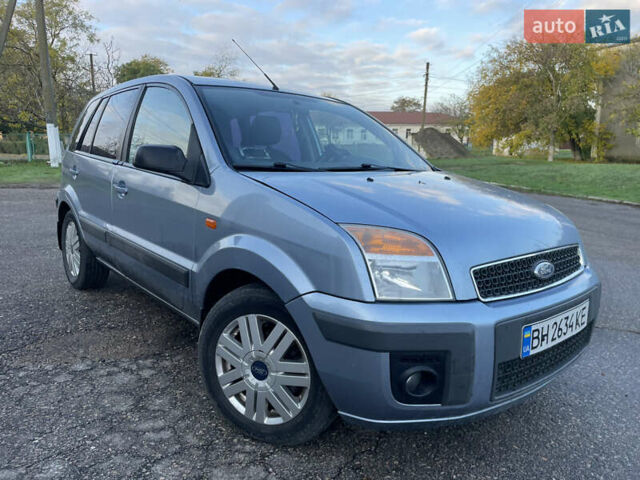 Синій Форд Фьюжен, об'ємом двигуна 1.6 л та пробігом 167 тис. км за 4200 $, фото 5 на Automoto.ua