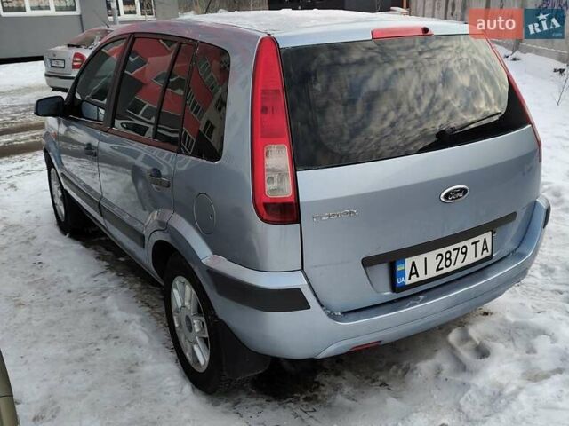 Синій Форд Фьюжен, об'ємом двигуна 1.4 л та пробігом 173 тис. км за 3900 $, фото 2 на Automoto.ua