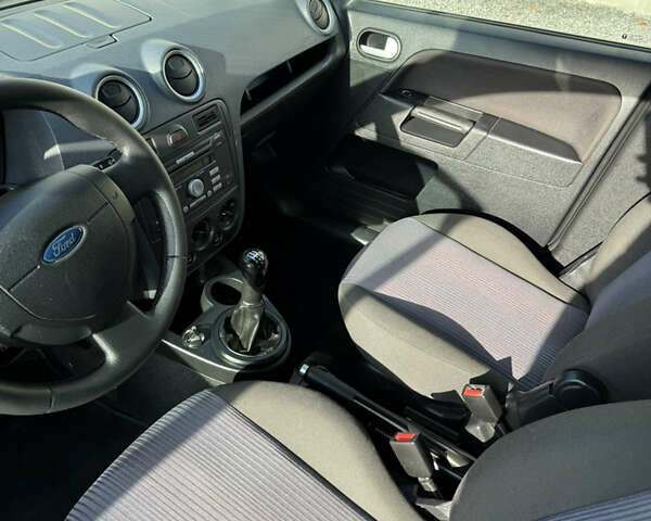 Синій Форд Фьюжен, об'ємом двигуна 1.4 л та пробігом 188 тис. км за 4900 $, фото 90 на Automoto.ua