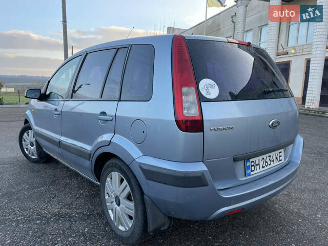 Синій Форд Фьюжен, об'ємом двигуна 1.6 л та пробігом 167 тис. км за 4200 $, фото 3 на Automoto.ua