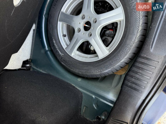 Синій Форд Фьюжен, об'ємом двигуна 1.4 л та пробігом 188 тис. км за 4900 $, фото 141 на Automoto.ua