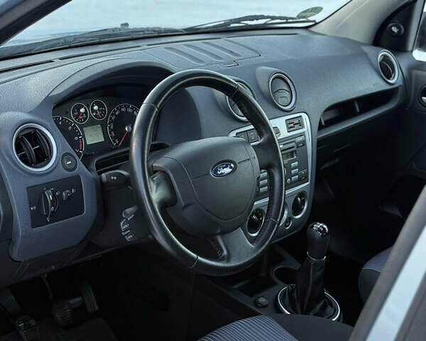 Синий Форд Фьюжн, объемом двигателя 1.4 л и пробегом 140 тыс. км за 5200 $, фото 6 на Automoto.ua