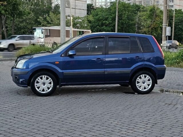 Синий Форд Фьюжн, объемом двигателя 1.4 л и пробегом 280 тыс. км за 4500 $, фото 5 на Automoto.ua