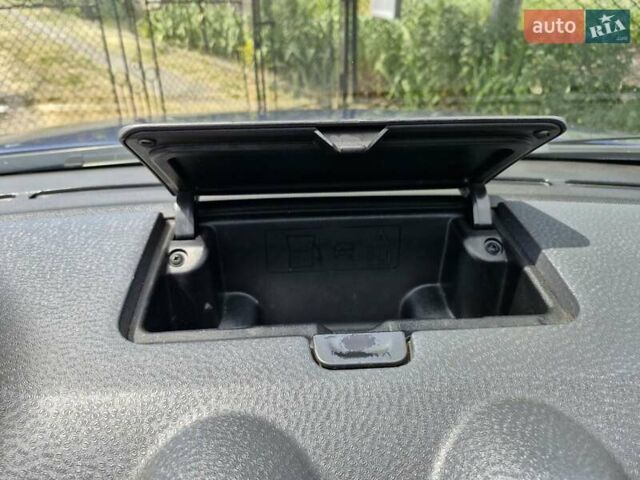 Синий Форд Фьюжн, объемом двигателя 1.4 л и пробегом 130 тыс. км за 4400 $, фото 26 на Automoto.ua