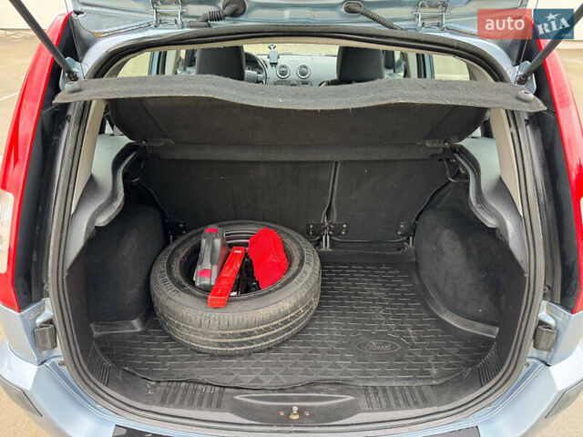 Синій Форд Фьюжен, об'ємом двигуна 1.6 л та пробігом 208 тис. км за 4200 $, фото 25 на Automoto.ua