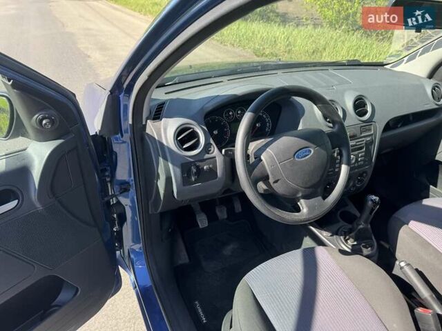 Синий Форд Фьюжн, объемом двигателя 0 л и пробегом 157 тыс. км за 5400 $, фото 17 на Automoto.ua