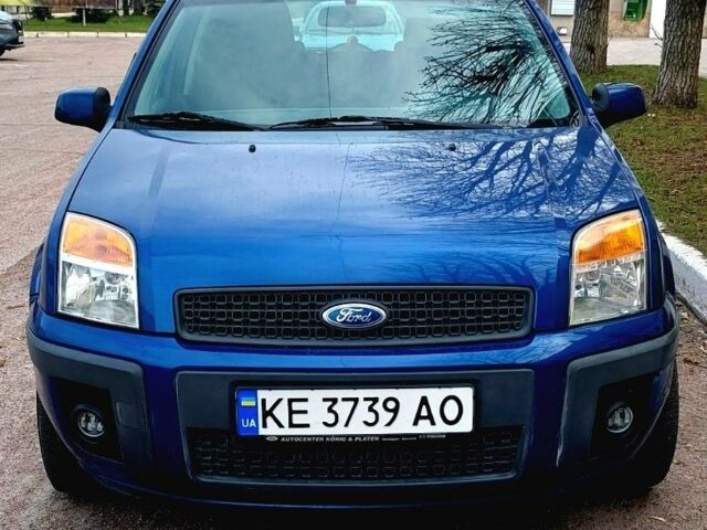 Синий Форд Фьюжн, объемом двигателя 1 л и пробегом 194 тыс. км за 5600 $, фото 1 на Automoto.ua