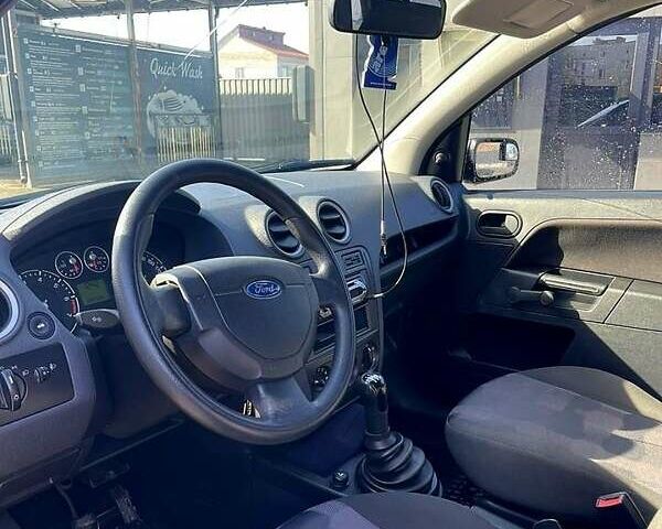 Синій Форд Фьюжен, об'ємом двигуна 1.4 л та пробігом 200 тис. км за 4900 $, фото 6 на Automoto.ua