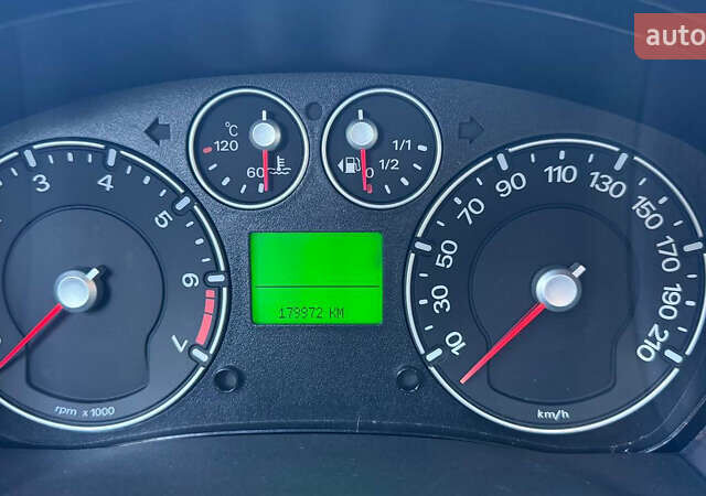 Синій Форд Фьюжен, об'ємом двигуна 1.4 л та пробігом 180 тис. км за 4900 $, фото 21 на Automoto.ua