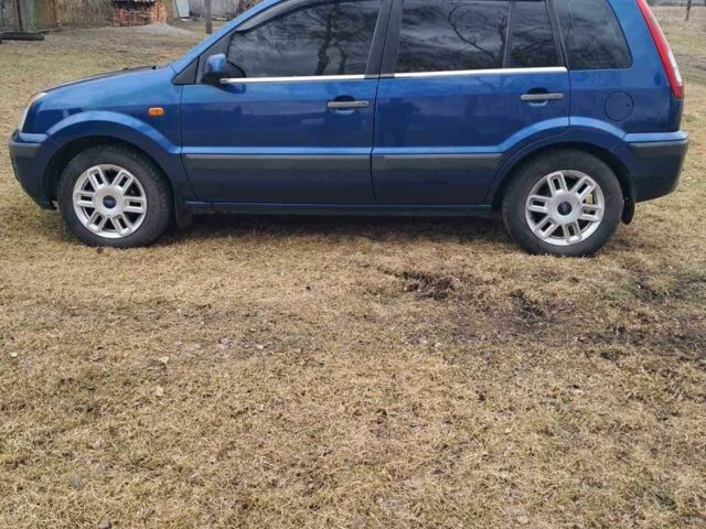 Синій Форд Фьюжен, об'ємом двигуна 1.4 л та пробігом 236 тис. км за 4300 $, фото 1 на Automoto.ua