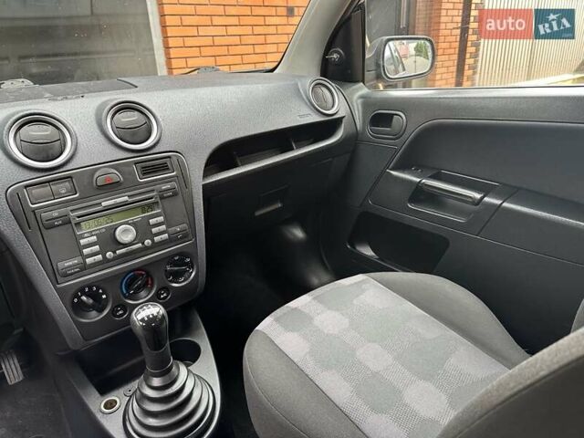Синій Форд Фьюжен, об'ємом двигуна 1.4 л та пробігом 230 тис. км за 5700 $, фото 20 на Automoto.ua