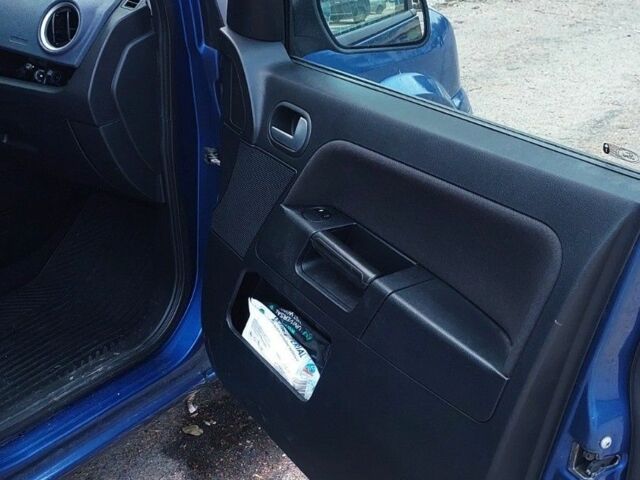 Синий Форд Фьюжн, объемом двигателя 1 л и пробегом 194 тыс. км за 5600 $, фото 3 на Automoto.ua