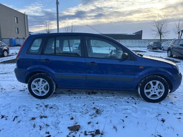 Синий Форд Фьюжн, объемом двигателя 1.4 л и пробегом 185 тыс. км за 4700 $, фото 5 на Automoto.ua