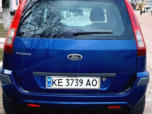 Синий Форд Фьюжн, объемом двигателя 1 л и пробегом 194 тыс. км за 5600 $, фото 4 на Automoto.ua