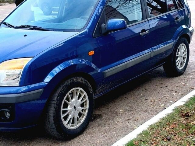 Синий Форд Фьюжн, объемом двигателя 1 л и пробегом 194 тыс. км за 5600 $, фото 2 на Automoto.ua