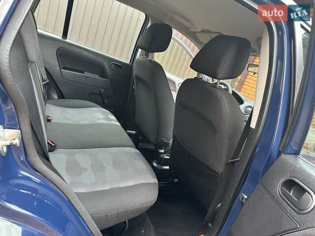 Синій Форд Фьюжен, об'ємом двигуна 1.4 л та пробігом 230 тис. км за 5700 $, фото 24 на Automoto.ua