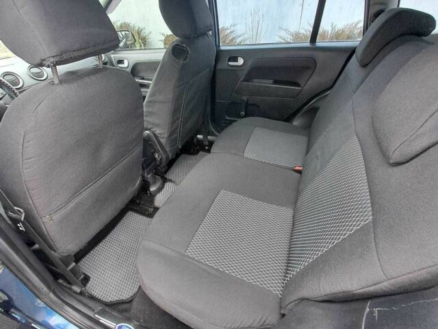 Синій Форд Фьюжен, об'ємом двигуна 1.4 л та пробігом 236 тис. км за 4300 $, фото 5 на Automoto.ua