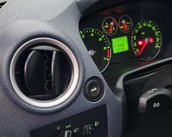 Синий Форд Фьюжн, объемом двигателя 1.4 л и пробегом 186 тыс. км за 5333 $, фото 10 на Automoto.ua