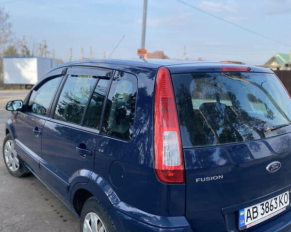 Синий Форд Фьюжн, объемом двигателя 1.4 л и пробегом 250 тыс. км за 4500 $, фото 3 на Automoto.ua