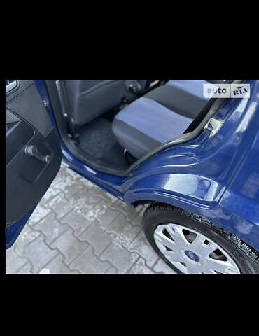 Синий Форд Фьюжн, объемом двигателя 1.4 л и пробегом 250 тыс. км за 4500 $, фото 16 на Automoto.ua