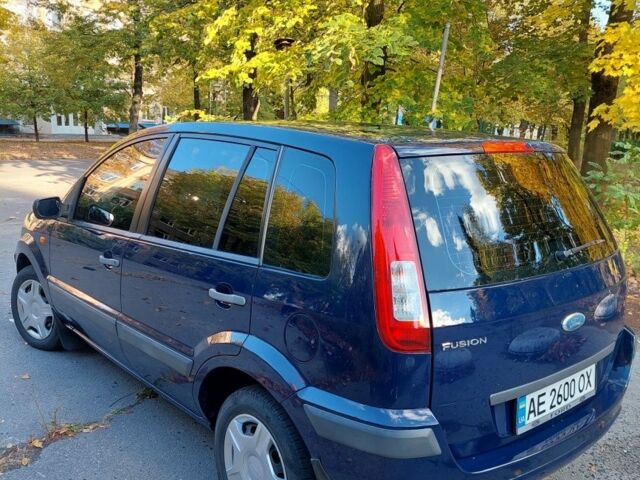 Синій Форд Фьюжен, об'ємом двигуна 1.2 л та пробігом 200 тис. км за 4900 $, фото 2 на Automoto.ua