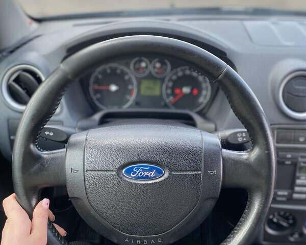 Синий Форд Фьюжн, объемом двигателя 1.4 л и пробегом 250 тыс. км за 4500 $, фото 6 на Automoto.ua