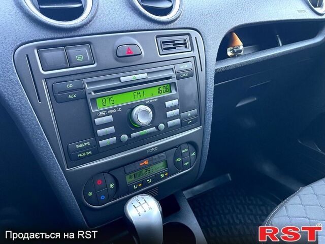 Синий Форд Фьюжн, объемом двигателя 1.6 л и пробегом 179 тыс. км за 5500 $, фото 12 на Automoto.ua