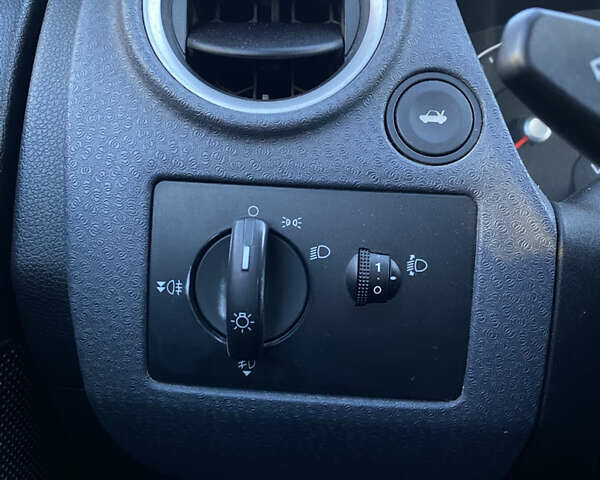 Синий Форд Фьюжн, объемом двигателя 1.4 л и пробегом 231 тыс. км за 4650 $, фото 16 на Automoto.ua