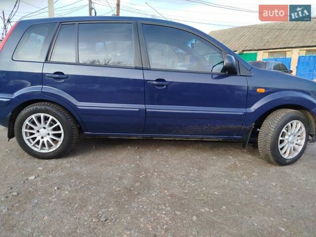 Синій Форд Фьюжен, об'ємом двигуна 1.4 л та пробігом 193 тис. км за 4700 $, фото 6 на Automoto.ua