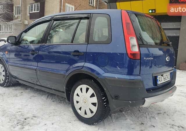 Синий Форд Фьюжн, объемом двигателя 1.6 л и пробегом 212 тыс. км за 5800 $, фото 6 на Automoto.ua