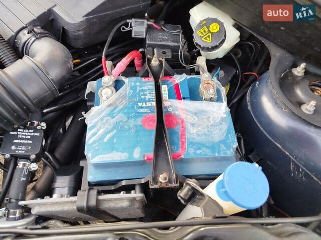 Синій Форд Фьюжен, об'ємом двигуна 1.4 л та пробігом 193 тис. км за 4700 $, фото 15 на Automoto.ua