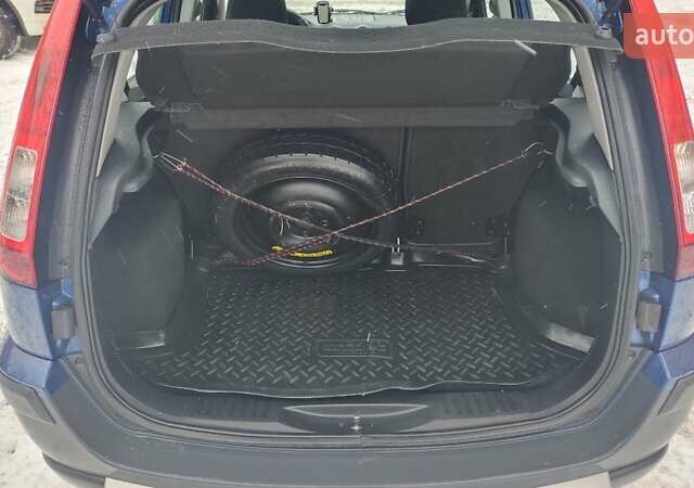 Синий Форд Фьюжн, объемом двигателя 1.6 л и пробегом 212 тыс. км за 5800 $, фото 12 на Automoto.ua