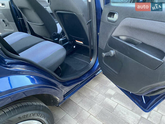 Синий Форд Фьюжн, объемом двигателя 1.6 л и пробегом 190 тыс. км за 7190 $, фото 25 на Automoto.ua